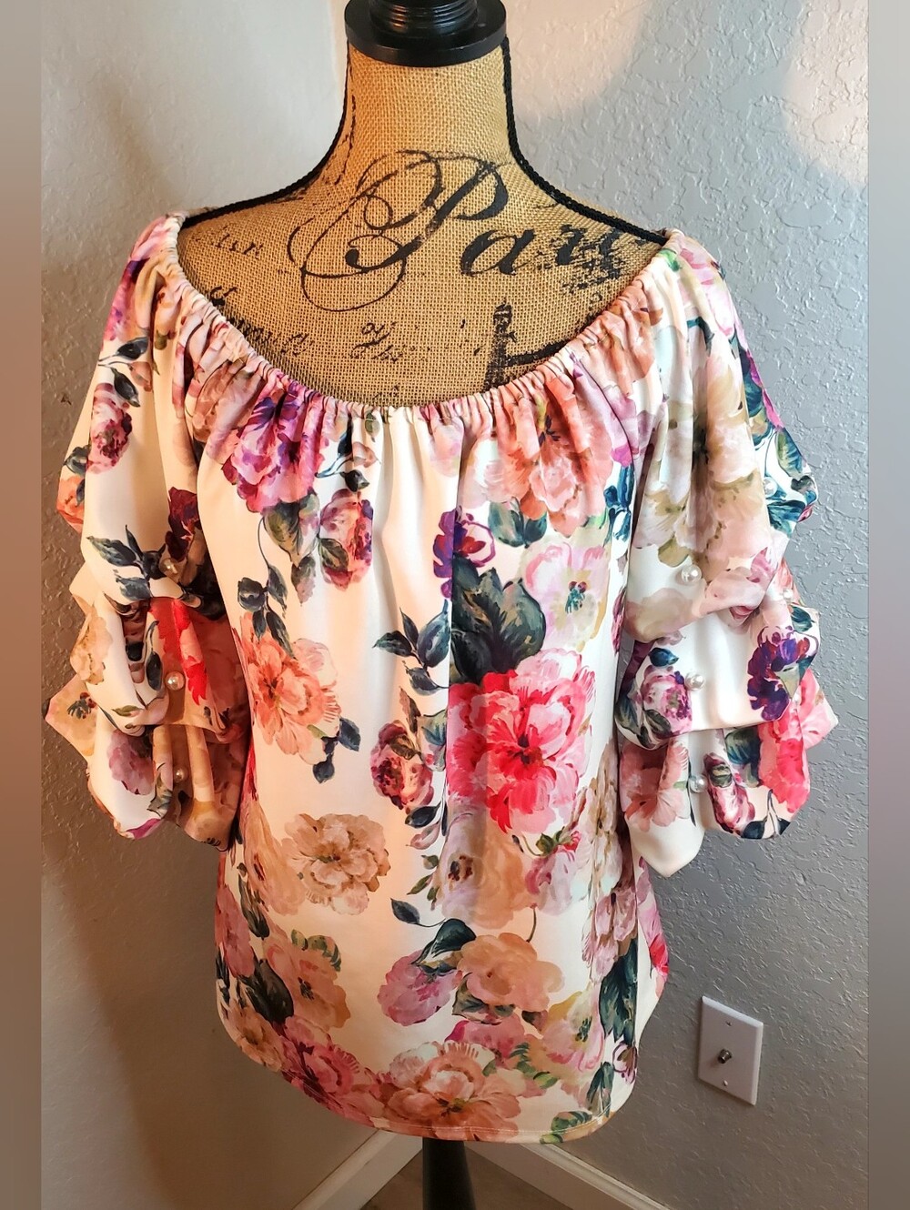 S Levine Cream Floral Off-Shoulder Ruffle Sleeve Top